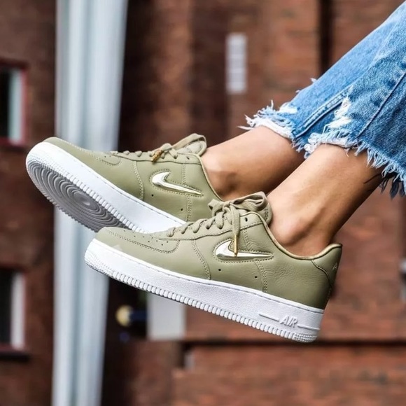 Nike air force 1'07 prm lx sneakers NWT Nike air force 1'07 prm lx sneakers NWT